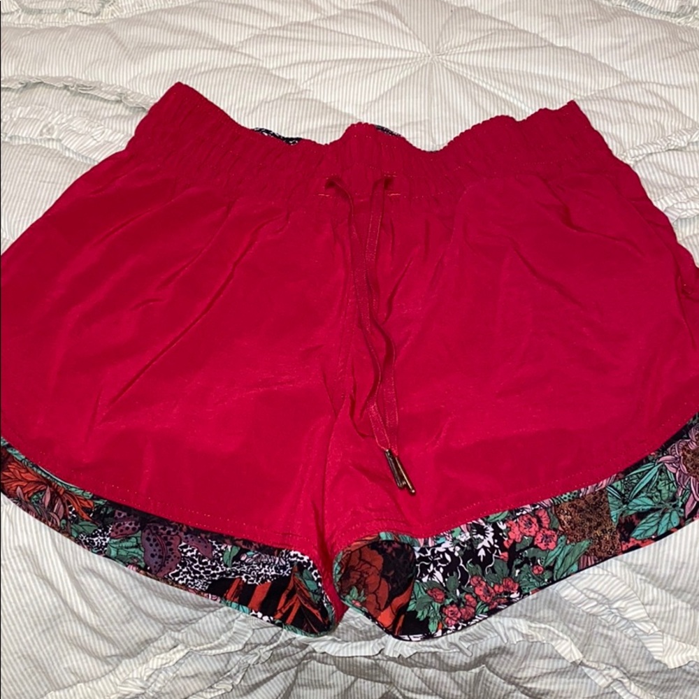 Reversible Lululemon Shorts Size 4!